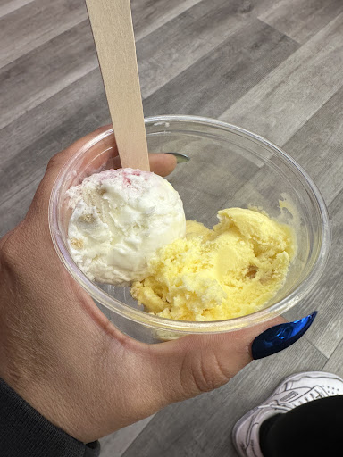 Photo of Crust N Cream Pizza & Icecream - 350 Scott St, St. Catharines, ON L2N 6T4